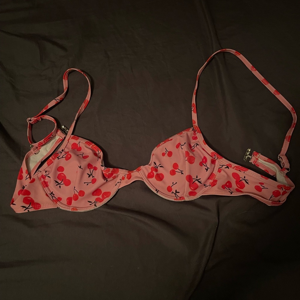 women’s size large cherry bikini top with padding